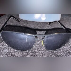 Tommy Hilfiger Aviator Style Sunglasses